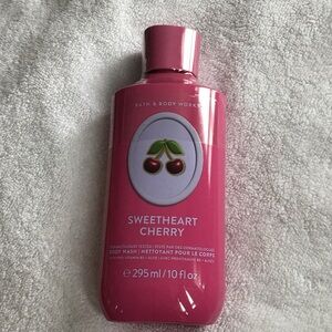 Bath & Body Works Sweetheart Cherry body wash